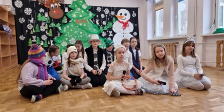 Powiększ grafikę: przedstawienie-swietlicowe-rady-na-bezpieczne-ferie-670537.jpg