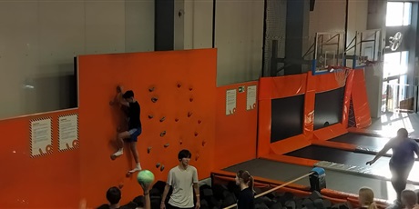 Powiększ grafikę: ruch-to-zdrowie-wyjscie-do-jumpcity-719042.jpg