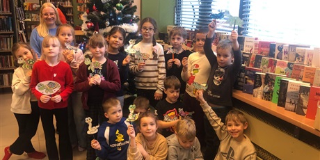 Powiększ grafikę: spotkanie-z-autorka-w-bibliotece-miejskiej-667051.jpg