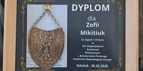 Powiększ grafikę: sukcesy-w-konkursie-plastycznym-679765.jpg