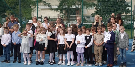 Powiększ grafikę: szczesliwego-nowego-roku-szkolnego-710625.jpg