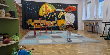 Powiększ grafikę: szkolny-konkurs-recytatorski-jesien-w-poezji-656807.jpg