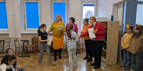 Powiększ grafikę: szkolny-konkurs-recytatorski-jesien-w-poezji-656818.jpg