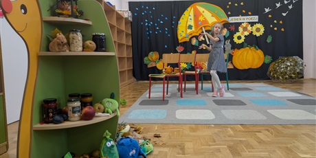 Powiększ grafikę: szkolny-konkurs-recytatorski-jesien-w-poezji-656828.jpg