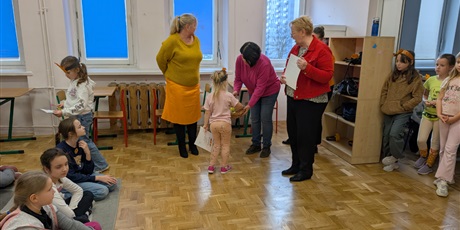 Powiększ grafikę: szkolny-konkurs-recytatorski-jesien-w-poezji-656852.jpg