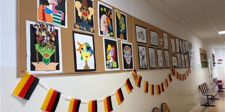 Powiększ grafikę: szkolny-oktoberfest-716645.jpg