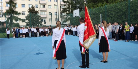 Powiększ grafikę: uroczyste-rozpoczecie-roku-szk-2025-2026-636514.jpg