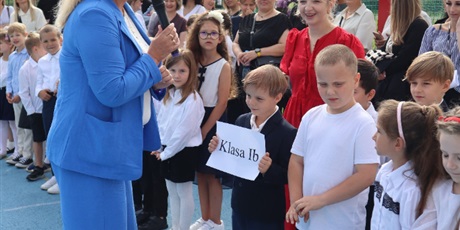 Powiększ grafikę: uroczyste-rozpoczecie-roku-szk-2025-2026-636576.jpg