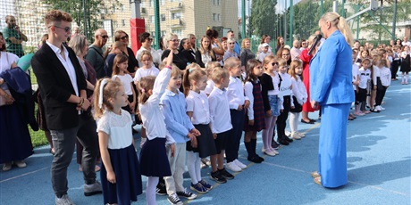 Powiększ grafikę: uroczyste-rozpoczecie-roku-szk-2025-2026-636580.jpg