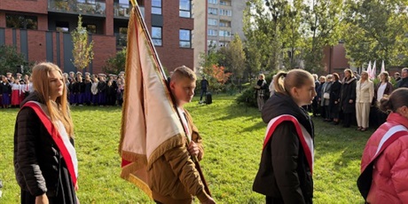 Powiększ grafikę: uroczystosc-przy-plycie-pomordowanych-nauczycieli-648154.jpg