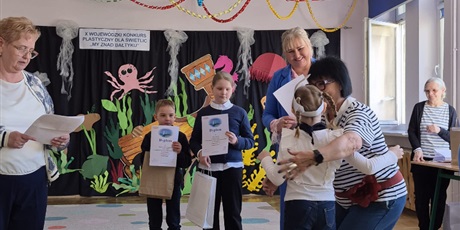 Powiększ grafikę: uroczystosc-wreczenia-nagrod-w-x-wojewodzkim-konkursie-dla-swietlic-my-znad-baltyku-688756.jpg