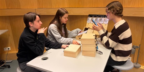 Powiększ grafikę: viia-odwiedzila-cn-experyment-679522.jpg