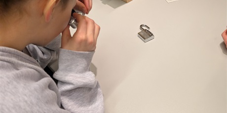 Powiększ grafikę: viia-odwiedzila-cn-experyment-679532.jpg