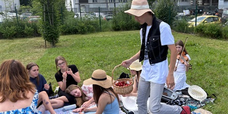 Powiększ grafikę: w-soplicowie-w-goscinie-u-telimeny-702585.jpg