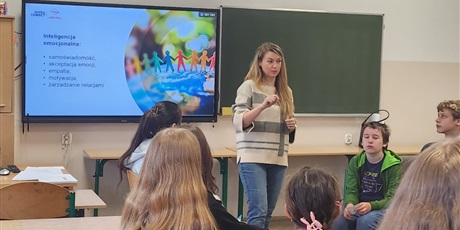 Powiększ grafikę: warsztaty-lacza-nas-emocje-611407.jpg