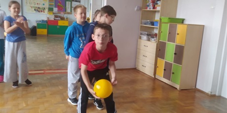 Powiększ grafikę: wiosenny-turniej-klas-630052.jpg