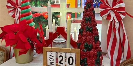 Powiększ grafikę: wizyta-w-wielkiej-fabryce-elfow-662634.jpg