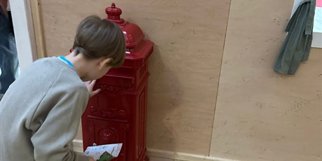 Powiększ grafikę: wizyta-w-wielkiej-fabryce-elfow-662644.jpg