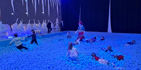 Powiększ grafikę: wizyta-w-wielkiej-fabryce-elfow-662657.jpg