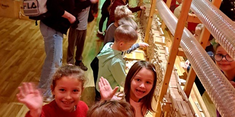 Powiększ grafikę: wizyta-w-wielkiej-fabryce-elfow-662658.jpg