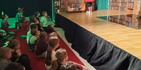 Powiększ grafikę: wizyta-w-wielkiej-fabryce-elfow-662663.jpg