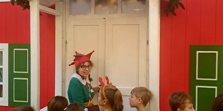 Powiększ grafikę: wizyta-w-wielkiej-fabryce-elfow-662664.jpg