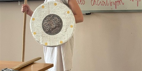 Powiększ grafikę: wokol-mitow-greckich-651782.jpg