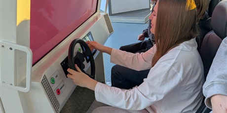 Powiększ grafikę: zajecia-8b-w-centrum-nauki-experyment-668927.jpg