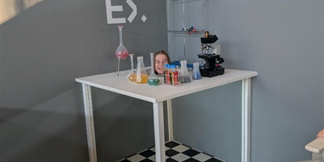 Powiększ grafikę: zajecia-8b-w-centrum-nauki-experyment-668931.jpg