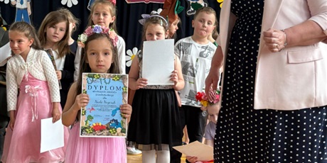 Powiększ grafikę: zakonczenie-roku-w-oddziale-przedszkolnym-628517.jpg