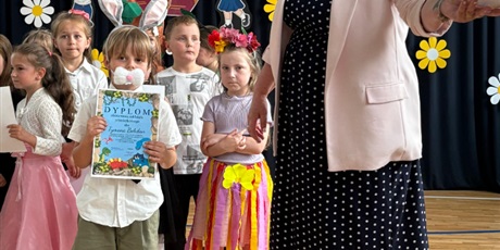 Powiększ grafikę: zakonczenie-roku-w-oddziale-przedszkolnym-628542.jpg