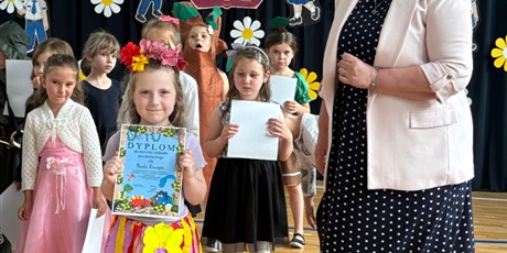 Powiększ grafikę: zakonczenie-roku-w-oddziale-przedszkolnym-628554.jpg