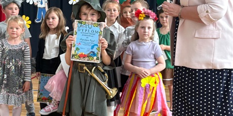 Powiększ grafikę: zakonczenie-roku-w-oddziale-przedszkolnym-628573.jpg