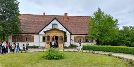 Powiększ grafikę: zielona-szkola-w-garczynie-619347.jpg