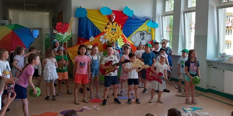Powiększ grafikę: zlap-lato-za-reke-704587.jpg