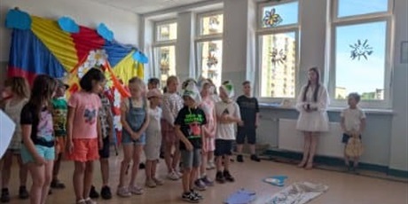 Powiększ grafikę: zlap-lato-za-reke-704592.jpg